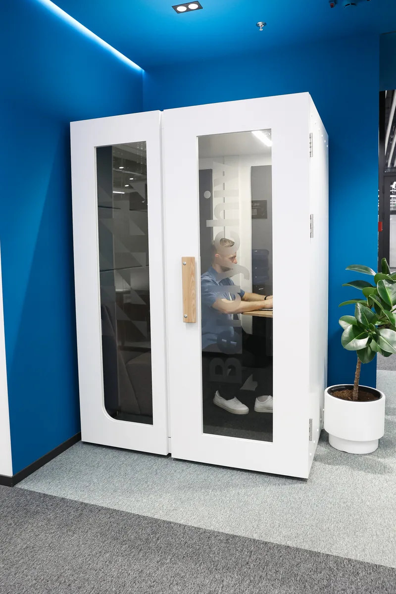 WorkPod používaný ve firemní kanceláři
